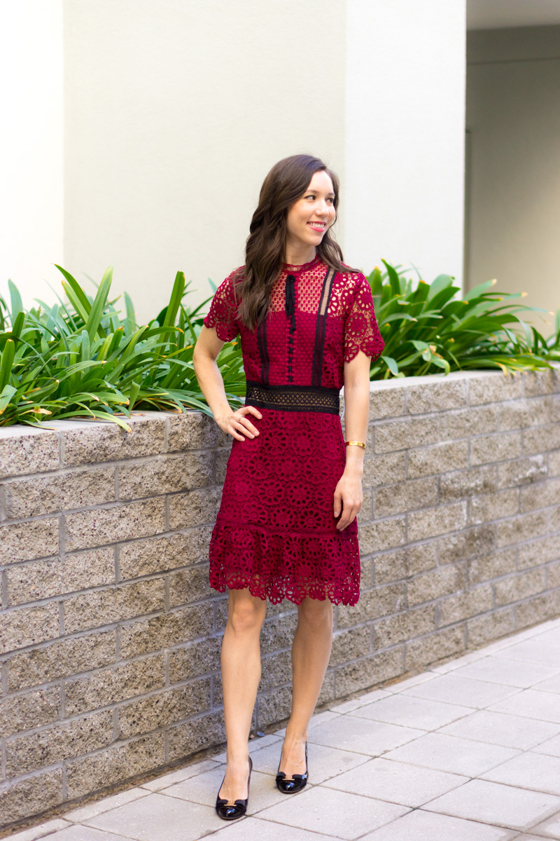 https://www.petitestylescript.com/wp-content/uploads/2017/11/Petite-Style-Script-3-easy-holiday-dress-looks-how-to-dress-holiday-parties-talbots-rsvp-petite-fashion-style-blog-6.jpg