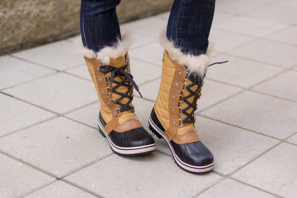 burberry boots bloomingdales